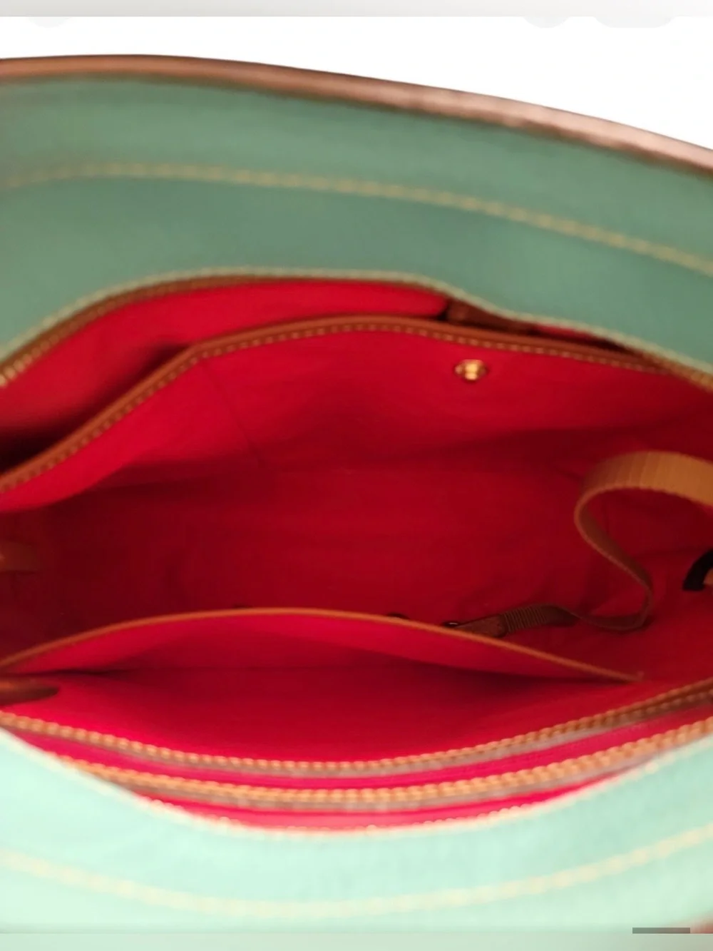 Dooney & Bourke 🤍🤍🤍🤍🤍🤍🤍🤍🤍🤍🤍🤍🤍🤍🤍🤍🤍 mint